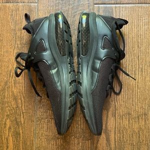 Black Lightweight Puma Sneakers New